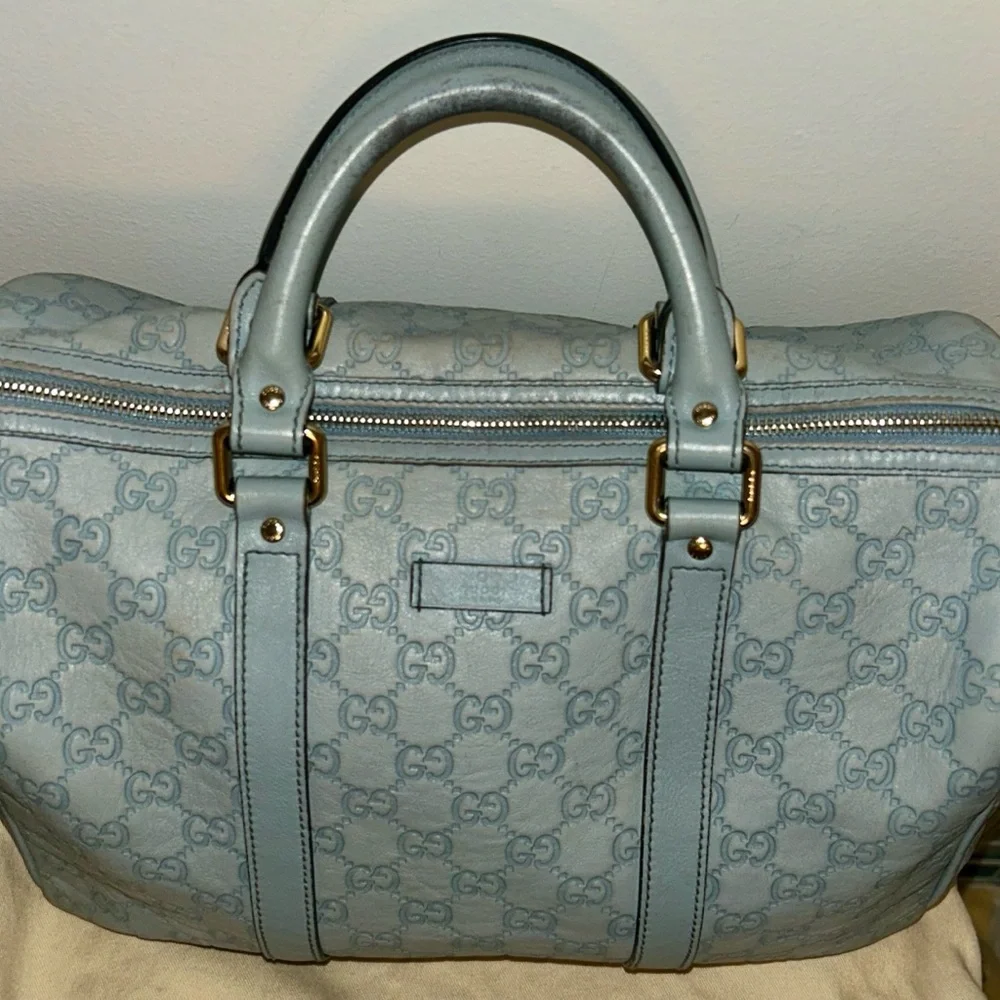 Authentic Gucci Guccissima Joy Boston Bag in light blue. - Picture 3 of 14